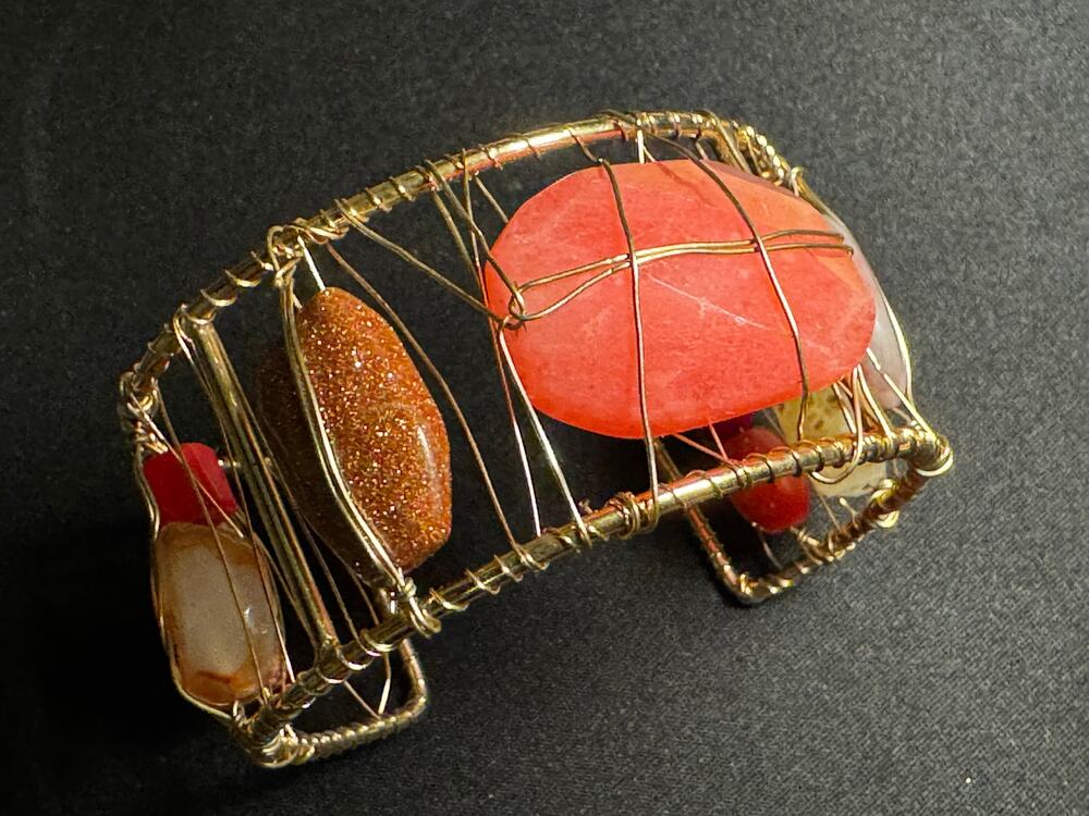 Costume Wire and Stones Bracelet 7.5in